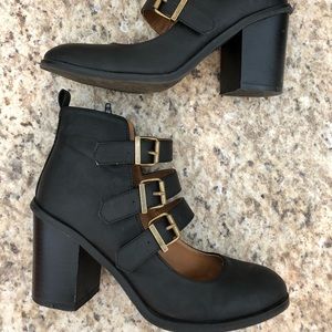 Qupid Boots Size 7. Used Condition.